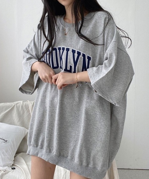 SallyLunn(サリーラン)の「カレッジロゴオーバーサイズスウェット(スウェット・レディース・ライトグレー/ブラック/ネイビー/グレー・MEDIUM/LARGE)」の15枚目の写真