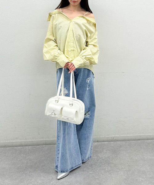 archives(アルシーヴ)の「花柄刺繍ストライプ2wayオフショルシャツ(シャツ/ブラウス・レディース・ブルー/ベージュ/イエロー・MEDIUM)」の7枚目の写真
