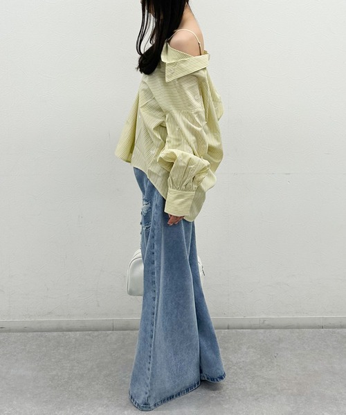 archives(アルシーヴ)の「花柄刺繍ストライプ2wayオフショルシャツ(シャツ/ブラウス・レディース・ブルー/ベージュ/イエロー・MEDIUM)」の9枚目の写真