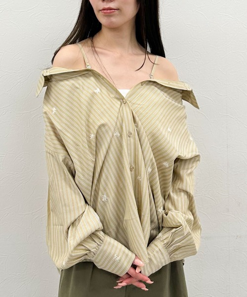 archives(アルシーヴ)の「花柄刺繍ストライプ2wayオフショルシャツ(シャツ/ブラウス・レディース・ブルー/ベージュ/イエロー・MEDIUM)」の18枚目の写真