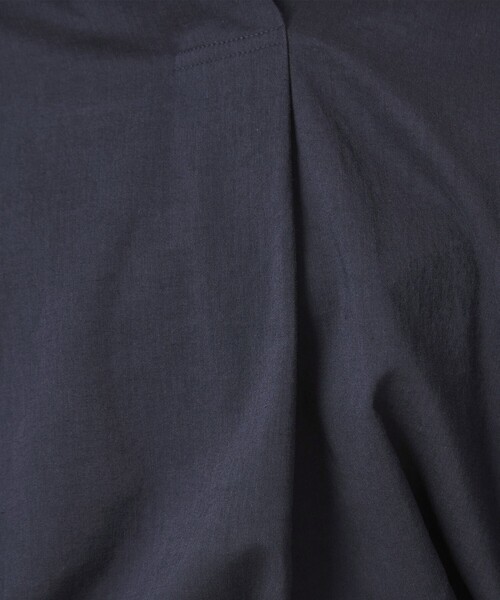 green label relaxing（グリーンレーベルリラクシング）の「［size SHORTあり］ショルダー タック スキッパー ブラウス（シャツ/ブラウス・レディース・ネイビー/ケリーグリーン/その他1/オフホワイト・SHORT/FREE）」の21枚目の写真