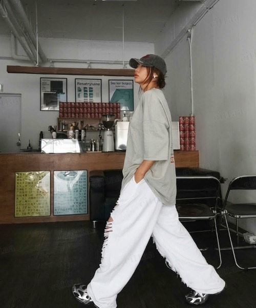Dalfwin(ダールフィン)の「韓国ファッション SEATTLE英字バックプリント半袖Tシャツ(Tシャツ/カットソー・レディース・ベージュ/ホワイト/チャコールグレー/グレー・FREE)」の17枚目の写真