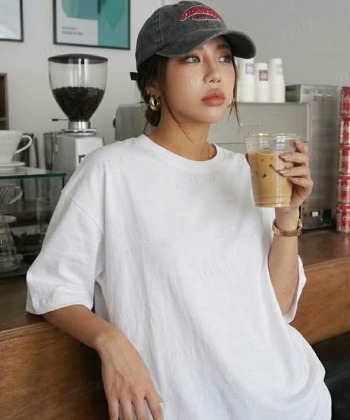 Dalfwin(ダールフィン)の「韓国ファッション SEATTLE英字バックプリント半袖Tシャツ(Tシャツ/カットソー・レディース・ベージュ/ホワイト/チャコールグレー/グレー・FREE)」の9枚目の写真