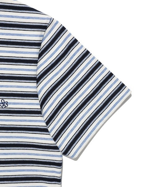 Wacky WiLLy（ワッキーウィリー）の「[GISELLEジゼル着用] WOMEN'S MULTI-STRIPE SHORT-SLEEVED T-SHIRT（Tシャツ/カットソー・レディース・ブルー/レッド・MEDIUM/SMALL）」の3枚目の写真
