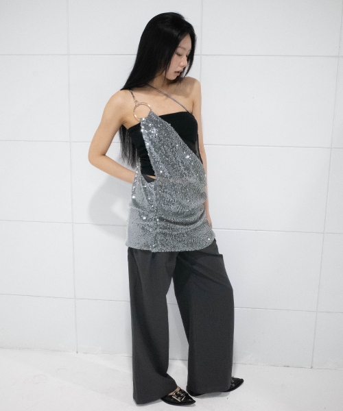 CHICKS(チックス)の「モダンストレートワイドスラックスグレー(スラックス・レディース・グレー・ONE SIZE)」の4枚目の写真