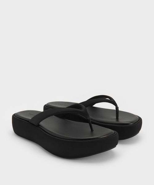 CHARLES & KEITH(チャールズ & キース)の「サテン トング フラットフォーム サンダル(サンダル・レディース・アイボリー/ブラック系その他2・22.5cm/23cm/23.5cm/24.5cm/25cm/25.5cm)」の7枚目の写真