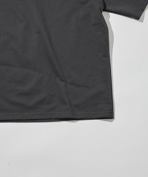 Firsthand(ファーストハンド)の「Firsthand/ファーストハンド ボックスシルエット 配色ラダーステッチ クルーネック Tシャツ(Tシャツ/カットソー・メンズ・ホワイト/ブラック/チャコールグレー・MEDIUM/LARGE)」の11枚目の写真