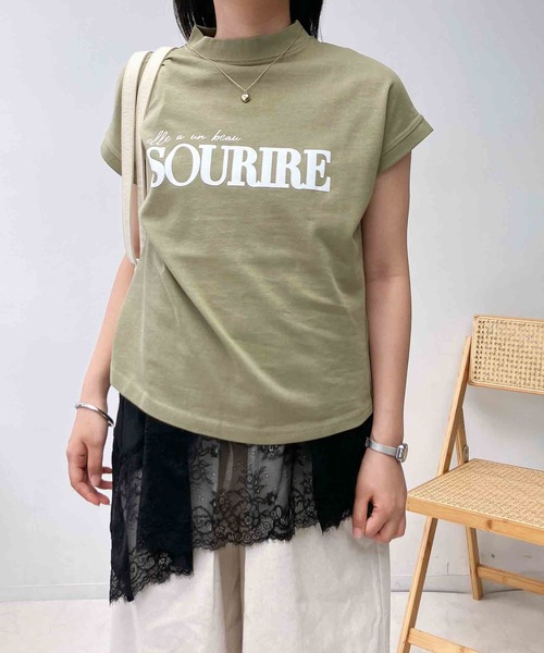 AS KNOW AS plus(アズノゥアズプラス)の「〇モックネック フレンチスリーブ ロゴTシャツ(Tシャツ/カットソー・レディース・ブラック/杢グレー/グリーン/オフホワイト・FREE)」の14枚目の写真