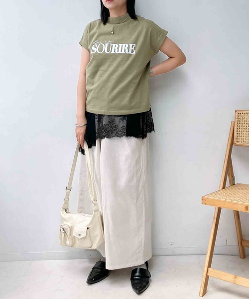AS KNOW AS plus(アズノゥアズプラス)の「〇モックネック フレンチスリーブ ロゴTシャツ(Tシャツ/カットソー・レディース・ブラック/杢グレー/グリーン/オフホワイト・FREE)」の6枚目の写真