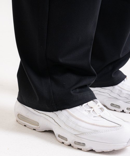 PHYSICAL GARMENTS（フィジカルガーメンツ）の「P4024 (裏起毛) 機能性ピンタックワイドパンツ [ブラック]（スウェットパンツ・メンズ・その他・MEDIUM/X-LARGE/LARGE）」の2枚目の写真
