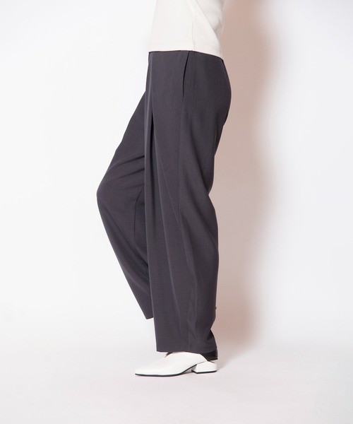 OSMOSIS(オズモーシス)の「タックカーブパンツ(その他パンツ・レディース・ダークグレー/ブラック/ライトグレー・ONE SIZE)」の6枚目の写真