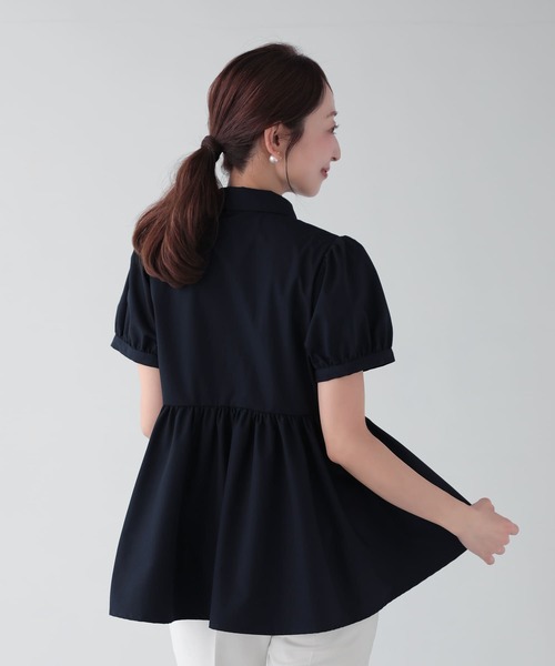 Mirenue(ミレニュー)の「フロントフリルペプラムブラウス(シャツ/ブラウス・レディース・ブルー/ホワイト/ネイビー・FREE)」の22枚目の写真