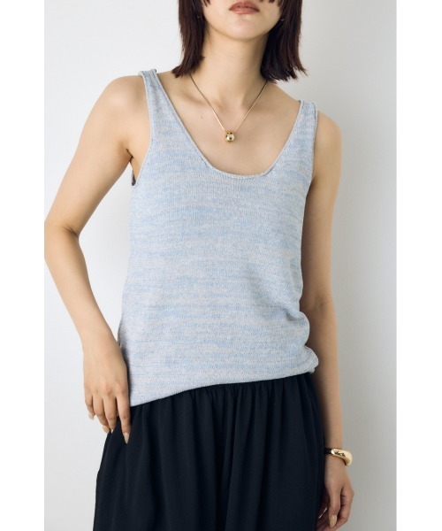 AZUL by moussy(アズールバイマウジー)の「メランジニットキャミソール(キャミソール・レディース・ブルー系その他/ベージュ系その他/イエロー系その他・SMALL/MEDIUM)」の2枚目の写真