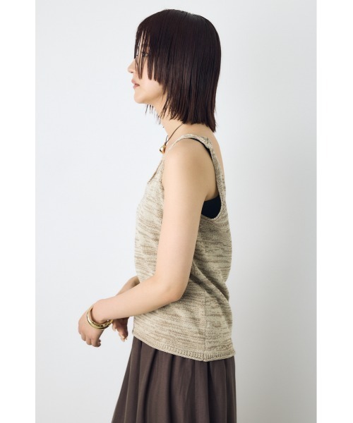 AZUL by moussy(アズールバイマウジー)の「メランジニットキャミソール(キャミソール・レディース・ブルー系その他/ベージュ系その他/イエロー系その他・SMALL/MEDIUM)」の5枚目の写真