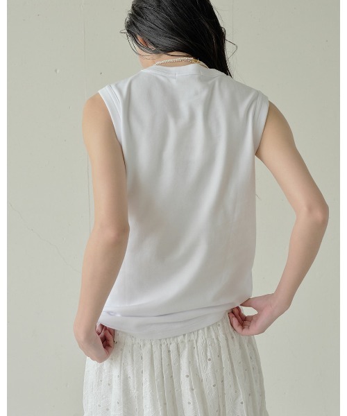 DoCLASSE( ドゥクラッセ)の「ピュアコットンスムース/ノースリーブ(Tシャツ/カットソー・レディース・ホワイト/ライトグレー/ローズ/モカ/チャコール/グレイッシュブルー/ブラック/ライム・L/M/S)」の11枚目の写真