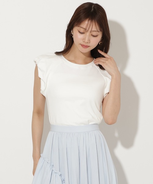 AND COUTURE(アンドクチュール)の「タックバルーンスリーブプルオーバー(Tシャツ/カットソー・レディース・ピンク/チャコールグレー/オフホワイト・FREE)」の4枚目の写真