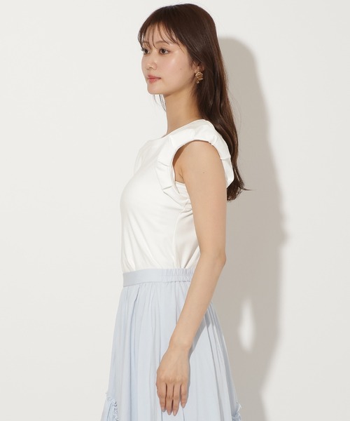 AND COUTURE(アンドクチュール)の「タックバルーンスリーブプルオーバー(Tシャツ/カットソー・レディース・ピンク/チャコールグレー/オフホワイト・FREE)」の5枚目の写真