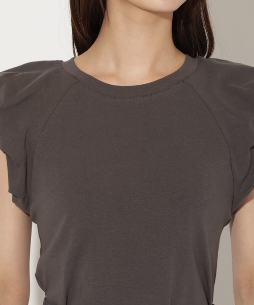 AND COUTURE(アンドクチュール)の「タックバルーンスリーブプルオーバー(Tシャツ/カットソー・レディース・ピンク/チャコールグレー/オフホワイト・FREE)」の12枚目の写真