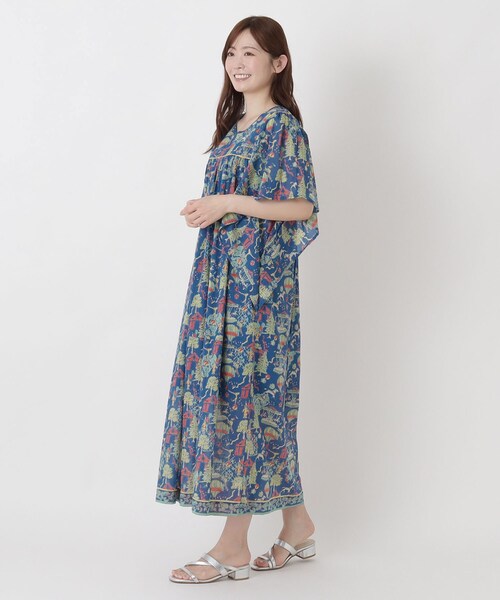 one'sterrace(ワンズテラス)の「リゾート サーカス柄ワンピース(ワンピース・レディース・オレンジ系その他5/ブルー系その他7/ベージュ系8・02)」の6枚目の写真