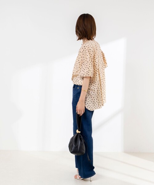 Rie Miller(リエミラー)の「《接触冷感》ウォッシャブルキャップスリーブプルオーバー(シャツ/ブラウス・レディース・ブラウン系その他/ベージュ系その他/ブラック系その他・38)」の4枚目の写真