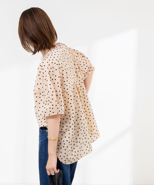 Rie Miller(リエミラー)の「《接触冷感》ウォッシャブルキャップスリーブプルオーバー(シャツ/ブラウス・レディース・ブラウン系その他/ベージュ系その他/ブラック系その他・38)」の12枚目の写真