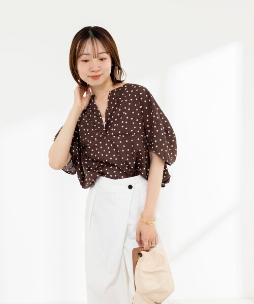 Rie Miller(リエミラー)の「《接触冷感》ウォッシャブルキャップスリーブプルオーバー(シャツ/ブラウス・レディース・ブラウン系その他/ベージュ系その他/ブラック系その他・38)」の19枚目の写真