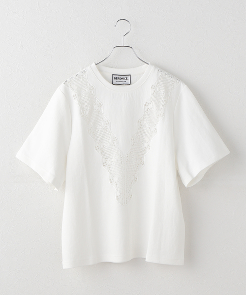 Spick & Span(スピックアンドスパン)の「《一部店舗+WEB限定》BERENICE. / べレニス TSHIRT COL ROND BRODERIE V(Tシャツ/カットソー・レディース・ホワイト・SMALL)」の1枚目の写真