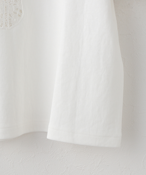 Spick & Span(スピックアンドスパン)の「《一部店舗+WEB限定》BERENICE. / べレニス TSHIRT COL ROND BRODERIE V(Tシャツ/カットソー・レディース・ホワイト・SMALL)」の4枚目の写真