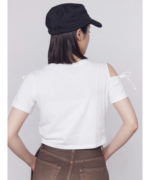 EMODA（エモダ）の「アシンメトリーカットアウトTシャツ（Tシャツ/カットソー・レディース・ブラック/グレー/ホワイト・FREE）」の22枚目の写真