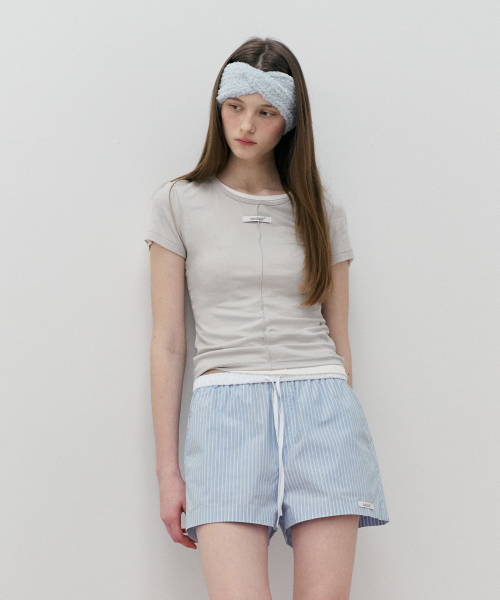 ROLAROLA（ロラロラ）の「NUBASIC TENCEL U-NECK T-SHIRT L/GRAY（Tシャツ/カットソー・レディース・ライトグレー・MEDIUM/SMALL）」の2枚目の写真