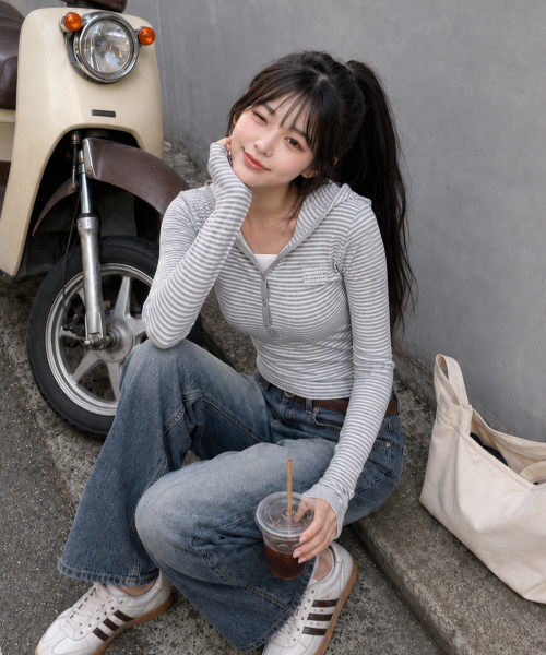 muahmuah（ムーアムーア）の「起毛ストライプ フード長袖Tシャツ [グレー]（Tシャツ/カットソー・レディース・その他・FREE）」の4枚目の写真