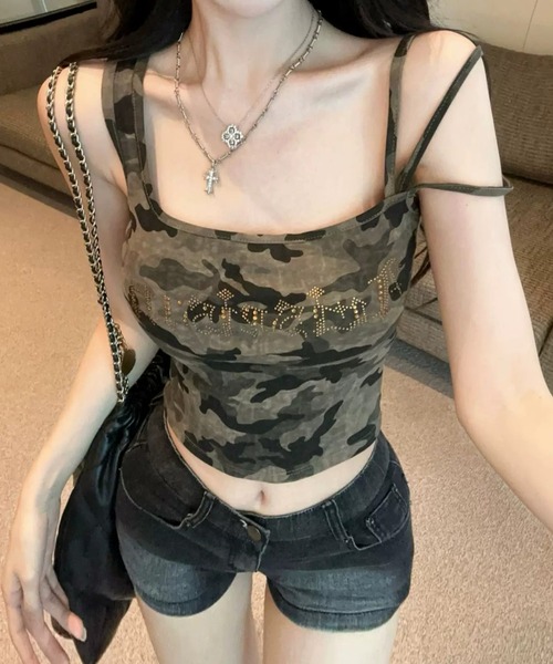SHEPP(シープ)の「迷彩柄スクエアネック トリプルストラップ タンクトップ キャミソール Y2K(タンクトップ・レディース・カーキ・L/M)」の9枚目の写真