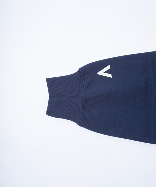 F/CE. (エフシーイー)の「F/CE. RE JYVASKYLA SWEATSHIRT / エフシーイー リ ユヴァスキュラ スウェットシャツ(スウェット・メンズ・ブルー/ベージュ・SMALL/MEDIUM/LARGE)」の8枚目の写真