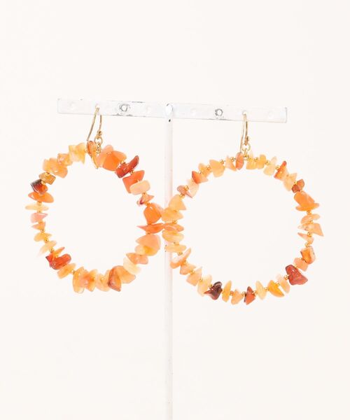 A.en（エイエン ）の「【CHAN LUU】NATURAL CARN HOOP EARRINGS（ピアス（両耳用）・レディース・オレンジ・ONE SIZE）」の2枚目の写真