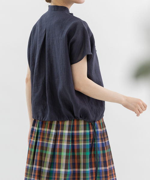 nop de nod(ノップドゥノッド)の「ラミースタンドカラーフリルブラウス(シャツ/ブラウス・レディース・ダークブラウン/オフホワイト/ネイビー・M)」の9枚目の写真