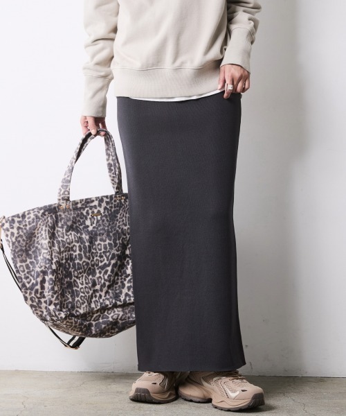 CHIC STYLE(シックスタイル)の「ニットマキシタイトスカート<大きいサイズ有>シックスタイル(スカート・レディース・アイボリー/チャコール/ブラック・5L/4L/3L/LL/L/M)」の1枚目の写真
