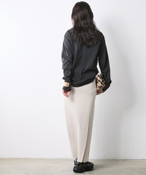 CHIC STYLE(シックスタイル)の「ニットマキシタイトスカート<大きいサイズ有>シックスタイル(スカート・レディース・アイボリー/チャコール/ブラック・5L/4L/3L/LL/L/M)」の18枚目の写真