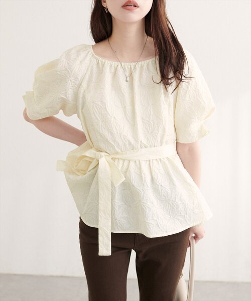 natural couture(ナチュラルクチュール)の「袖タックペプラムブラウス(シャツ/ブラウス・レディース・アイボリー/ブラック/サックスブルー・FREE)」の18枚目の写真