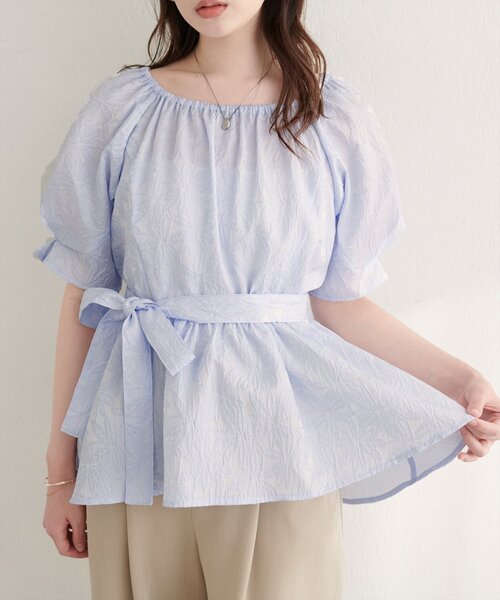 natural couture(ナチュラルクチュール)の「袖タックペプラムブラウス(シャツ/ブラウス・レディース・アイボリー/ブラック/サックスブルー・FREE)」の12枚目の写真