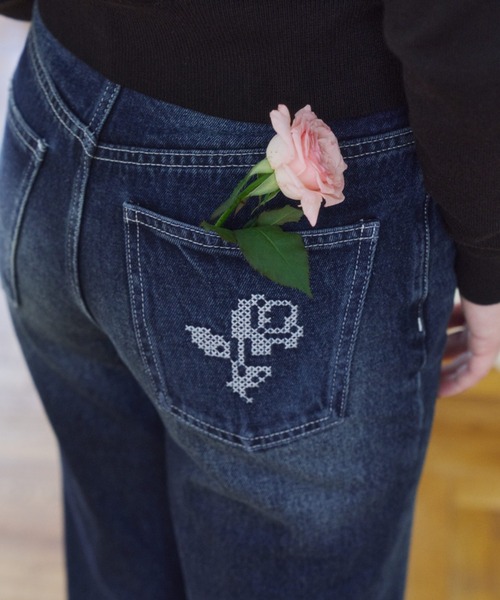 idem(イデム)の「parisienne frill flare denim / 裾フリル美脚デニムパンツ(デニムパンツ・レディース・ネイビー・SMALL/FREE)」の9枚目の写真