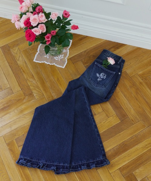 idem(イデム)の「parisienne frill flare denim / 裾フリル美脚デニムパンツ(デニムパンツ・レディース・ネイビー・SMALL/FREE)」の10枚目の写真
