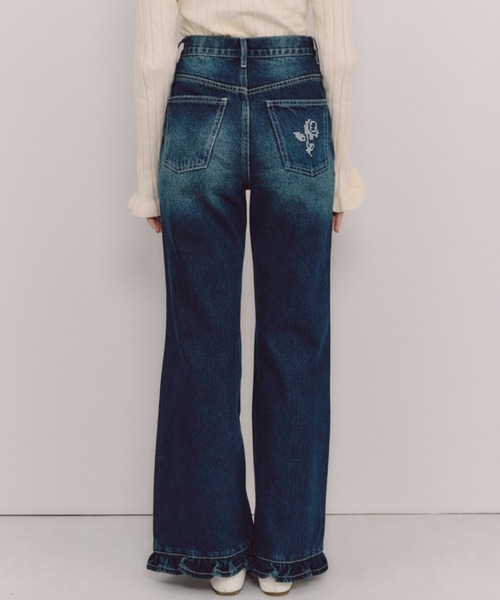 idem(イデム)の「parisienne frill flare denim / 裾フリル美脚デニムパンツ(デニムパンツ・レディース・ネイビー・SMALL/FREE)」の17枚目の写真