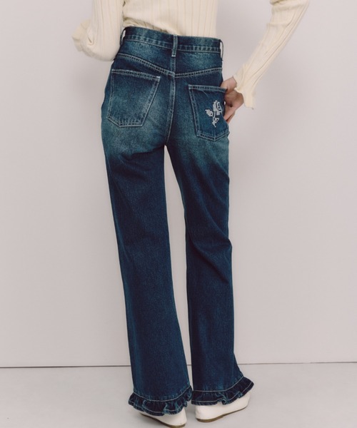 idem(イデム)の「parisienne frill flare denim / 裾フリル美脚デニムパンツ(デニムパンツ・レディース・ネイビー・SMALL/FREE)」の3枚目の写真