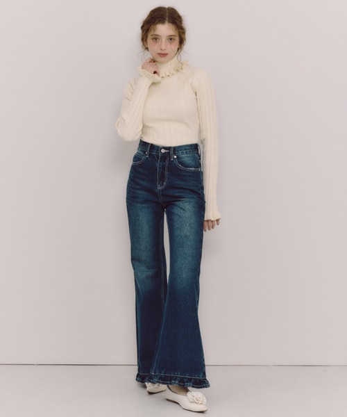 idem(イデム)の「parisienne frill flare denim / 裾フリル美脚デニムパンツ(デニムパンツ・レディース・ネイビー・SMALL/FREE)」の16枚目の写真