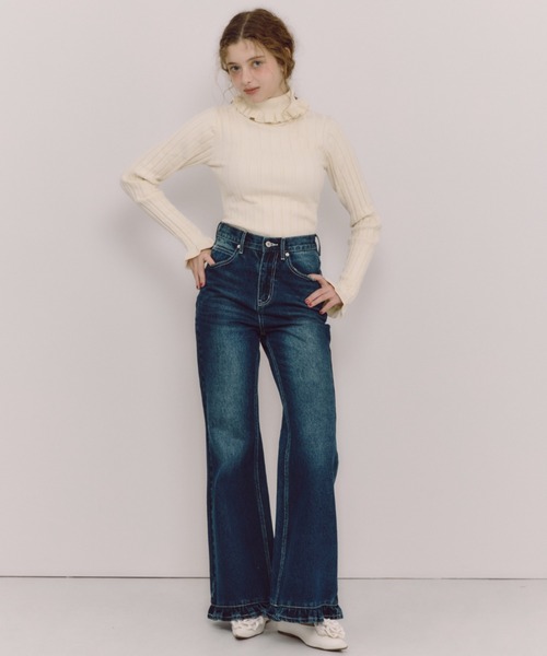 idem(イデム)の「parisienne frill flare denim / 裾フリル美脚デニムパンツ(デニムパンツ・レディース・ネイビー・SMALL/FREE)」の6枚目の写真