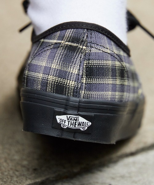 VANS（バンズ）の「VANS/ AUTHENTIC / VN0A5KS9BLK 秋服 冬服（スニーカー・メンズ・グレー/レッド・27.5cm/26.5cm）」の4枚目の写真