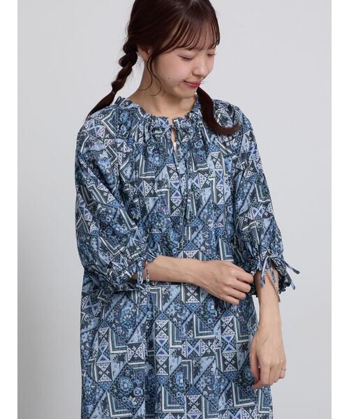 TSUHARU by Samansa Mos2(ツハルバイサマンサモスモス)の「【LIBERTY FABRICS】Maximalist柄ワンピース(ワンピース・レディース・ピンク/ブルー・F)」の4枚目の写真