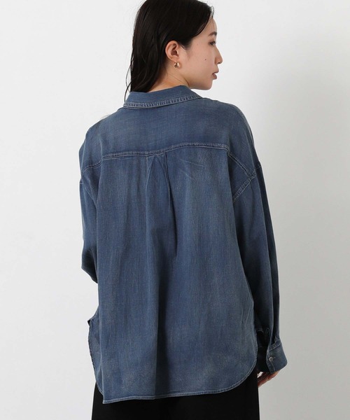 Gready Brilliant(グレディブリリアン)の「シアーデニムロゴシャツ(シャツ/ブラウス・レディース・インディゴブルー・38)」の17枚目の写真