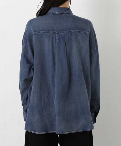 Gready Brilliant(グレディブリリアン)の「シアーデニムロゴシャツ(シャツ/ブラウス・レディース・インディゴブルー・38)」の2枚目の写真