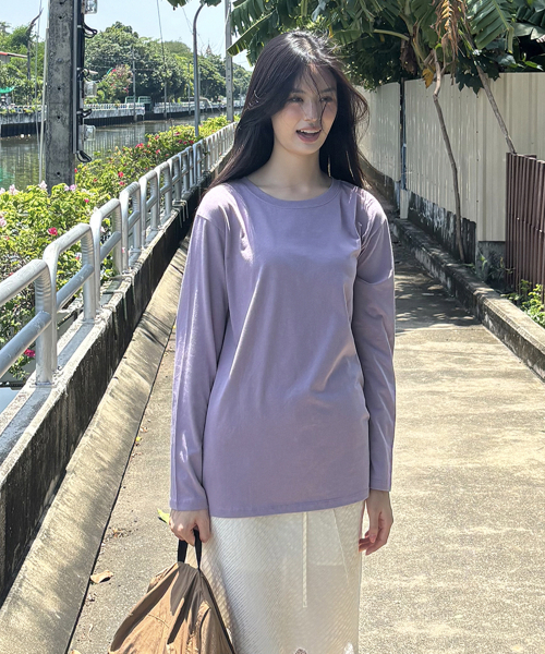 YAHNSISI(ヤーンシシ)の「YEEZY ロングスリーブTシャツ - ダスティパープル(Tシャツ/カットソー・レディース・その他・FREE)」の1枚目の写真